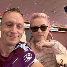 Daryl Warren in people