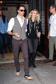 Kate winslet and ned rocknroll are seen at los angeles international airport. Kate Winslet And Husband Ned Rocknroll Make A Rare Appearance Together In New York Mirror Online