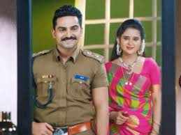 Monday to friday at 10:00 p:m is the telecast time of serial kanyakumaricolors kannada channel adding 2 new fictions in it's prime time slot, serial lakshana and kanyakumari premiers 9th august. Mangala Gowri Maduve Out Of Top 5 Race Here S A Look At The Most Watched Tv Shows Times Of India