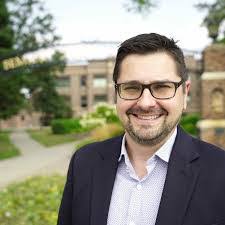 Tracy Colligan's Instagram, Twitter & Facebook