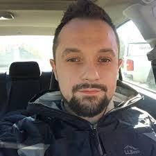 Bobbie Vining's Instagram, Twitter & Facebook