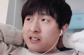 Kian84, que pensou corretamente, abriu a boca em resposta à crítica de  "inconveniência"