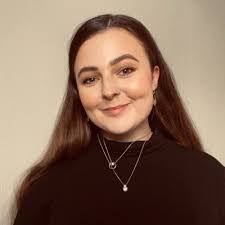 Ella Hadley's Instagram, Twitter & Facebook