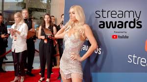 Before the kardashians dominated the reality tv headlines, there was paris hilton. Paris Hilton At The Streamy Awards 2019 Youtube