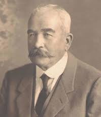 Paul Edmund's Instagram, Twitter & Facebook