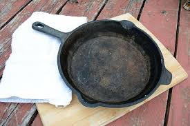 Step By Step Guide To Seasoning A Cast Iron Skillet Iron Skillets Cast Iron Skillet Seasoning Cast Iron