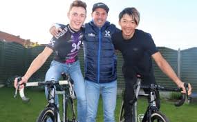 Verder blikt hij ook al even kort vooruit naar wat eraan zit te komen het komende seizoen, geeft hij zijn ongezouten mening over de aanpassingen die gebeuren in de cross door flanders classics en de. Justin 18 Begon Met Veldrijden Door Grote Broer Yu 31 Zwevegem Het Nieuwsblad Mobile