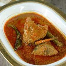 Rasa nasi ini makin sempurna dilengkapi. Gulai Ikan Tongkol Nasi Dagang Atas Tol
