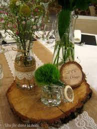 Mariage Campagne Chic Gros Plan Sur Le Centre De Table Composede 3 Jolis Flacons De Ve Table Mariage Champetre Decoration Salle Des Fetes Deco Table Mariage