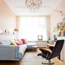 In Aflevering 9 Zorgt Stiliste Marianne Luning Dat Petra En Arjan Weer Verliefd Worden Op Hun Huis Vtwonen Thuis Woonkamer Kleurrijke Kamers Thuisdecoratie