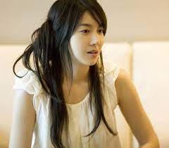 While attending a designing school, she auditioned for 'tae wang sa shin gi,' after a competitive auditioning process, she was chosen as the character of 'su zi. Lee Ji Ah S Hidden Family Background Revealed Soompi
