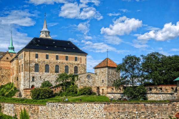 Pháo đài Akershus bất khả chiến bại của Nauy - Migola Travel