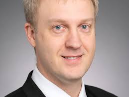 Former MN rep released to halfway house after sex solicitation charge