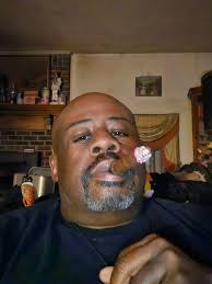 Are there any cigar lounges in Grindelwald, Interlaken or Zurich?