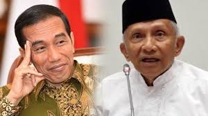 Amien rais added a new photo to the album: Pihak Istana Tangkis Peluru Amien Rais