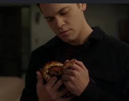 Sandra Ireton's Instagram, Twitter & Facebook