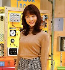 画像に含まれている可能性があるもの 1人 立ってる 室内 新井 新井恵理那 ジャパニーズビューティー