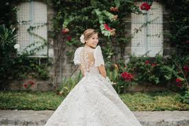 You Will Fall In Love With This Regal Filipiniana Wedding In Bataan Filipiniana Wedding Dress Filipiniana Wedding Philippine Wedding Dress