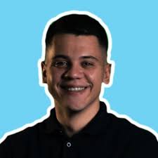 Never join a startup without seeing the product demo. 🤔 Until 7–8 years  ago 👇 I'd interview for product marketing roles. I'd meet the founders.  Hear the pitch. See the logo wall.