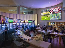 We have two organ performances as part of tonight'. Best Sports Bars In Boston 2020 11 Spots With Big Screens Food
