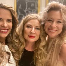 Wendy Gerrish's Instagram, Twitter & Facebook