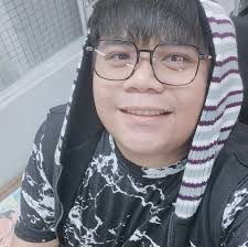 Eugene Menor updated his profile picture.