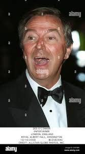 Des o'connor hi-res stock photography and images