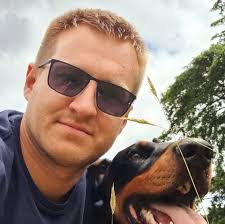 Good morning I hope everyone is well. For those that are in the UK. What  dry food do you feed your dobbies X