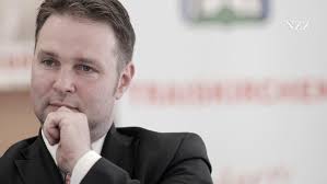 Das Land ist voll von Bablers (und die Parteien verdienen mit)