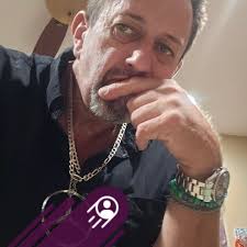 I spent my last dollar to buy a Sabrett … When I seen this girl I could  never forget … Now I like nothing better than a pretty girl smile …