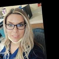 Amber Dewey's Instagram, Twitter & Facebook