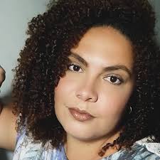 Homem é baleado e morto na Rua das Pedras Segundo testemunhas que entraram  em contato com o Folha de Buzios, por volta de 1h30 desta madrugada de  quinta feira (07), um homem