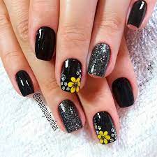 18 Creative Ways Update You Mani With Yellow Flowers Nail Art Sunflower Nails Flower Nail Art Flower Nails