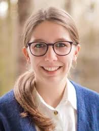 Laura Licht's Instagram, Twitter & Facebook