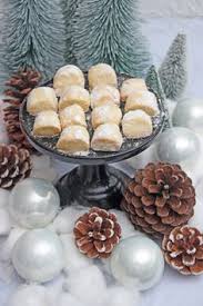 Traumstucke Mit Mandelaroma Weihnachtsplatzchen Rezept Rezept Beste Weihnachtsplatzchen Platzchen Backen Weihnachten Weihnachtsplatzchen