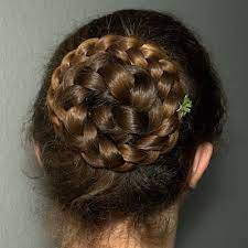 This Is How It S Done English Braid Your Hair Roll The Braid Up Into A Spiral Around Braided Bun Hairstyles Messy Bun Hairstyles Wedding Bun Hairstyles