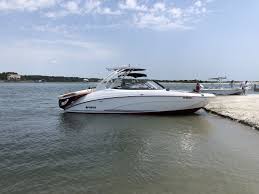 Best anchor pontoon boat for convenience. The Yamaha 242 Limited S Is Ready To Escape The Lake