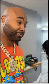 Rafi's Relationship with Mike and Momo