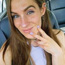 Savannah Costa's Instagram, Twitter & Facebook