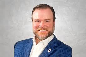 Lynn Kliebert's Instagram, Twitter & Facebook