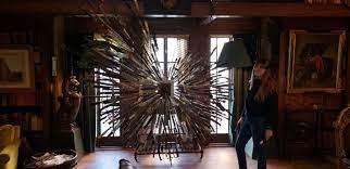 Knives out layers on a bit more content than your typical agatha christie story. Made In Mass Hit Knives Out Will Get A Sequel Here S Hoping Boston Artist Rebecca Greene Will Have A Role In It The Boston Globe