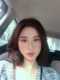 Hot girl Hà Thành đổi đời không ngờ: Người được ở biệt thự trăm tỷ, kẻ làm  mẹ đơn thân