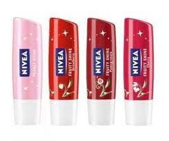 Mau varian apapun, rosebud lip balm sangat bagus untuk merawat bibir anda. Ampuh Mencerahkan Bibir Gelap 10 Lip Balm Ini Paling Banyak Dicari
