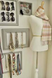 22 Latest Trends In Decorating Empty Walls Modern Wall Decor With Creative Twist Home Diy Closet Bedroom Decor