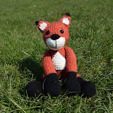 This free knitting pattern will make a lovely gift for a newborn. Ravelry Cubby The Fox Pattern By Amanda Berry