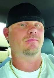 Gabe Bond's Instagram, Twitter & Facebook