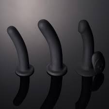 Как купить черный страпон: что важно знать при выборе