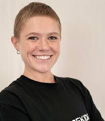 Ava Howe's Instagram, Twitter & Facebook