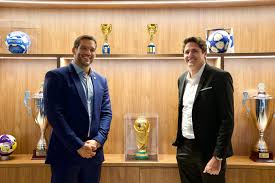 Pentacampeão Edmilson é convocado para o time da CBF