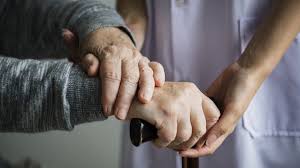 Tout le monde peut devenir modèle photo, à condition de trouver un photographe acceptant la collaboration. Vis Mon Job D Auxiliaire De Vie A Domicile Aupres Des Personnes Agees Rockie